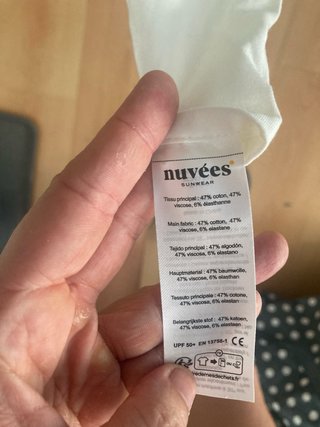 Estola Nuvées UPF 50+ Beige/Blanco