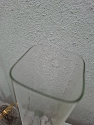 Jarrón Decorativo Cristal con Piñas y Canela