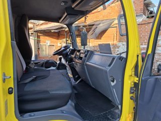 Isuzu NPR 2013