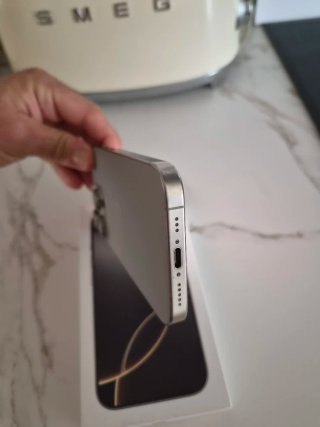 iPhone 16 Pro 128GB + iWatch SE + AirPods Pro 2
