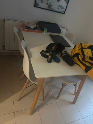 Mesa Comedor Blanca y Madera