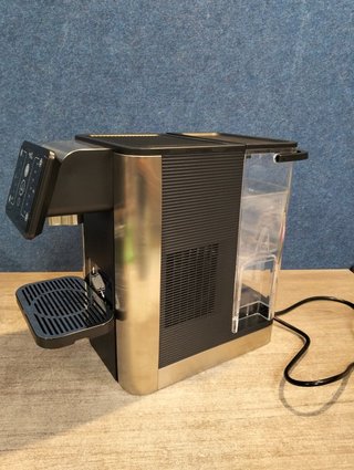 Dispensador instantáneo de agua caliente y fría
