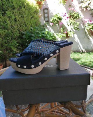 Sandalias Cressy Azul y Plata Talla 39