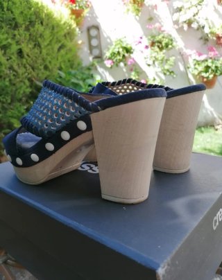 Sandalias Cressy Azul y Plata Talla 39