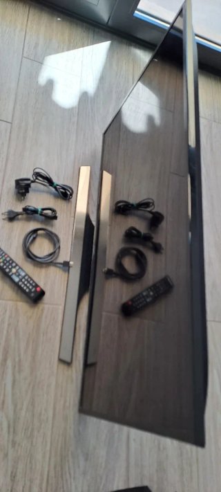 Samsung 40 4K UHD Smart TV