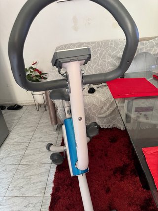 Bicicleta estática para ejercicio