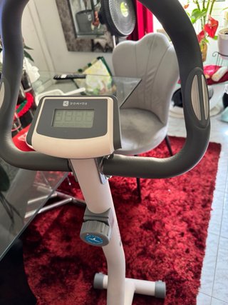 Bicicleta estática para ejercicio