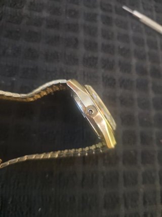 Reloj Orient Antimagnético Mecánico Dorado