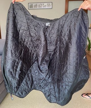 Manta cubrepiernas falda moto negra