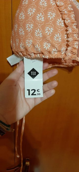 Top bikini naranja estampado sin estrenar talla 42