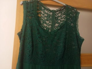 Vestido de ceremonia verde sin estrenar,