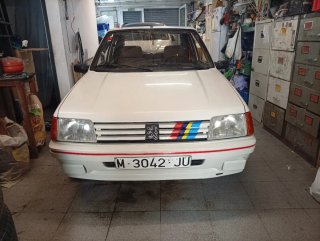 Peugeot 205 1989