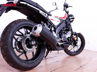 YAMAHA XSR 125