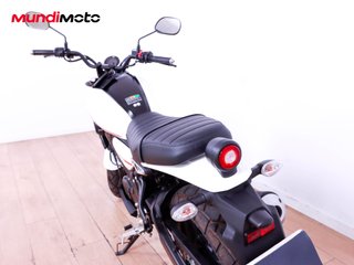 YAMAHA XSR 125