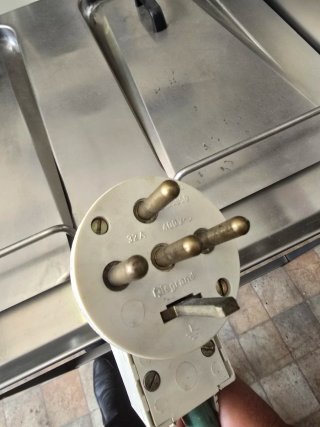 Freidora Eléctrica 10+10 L ocasión