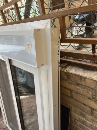 Ventana corredera con persiana