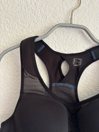 Top deportivo negro 90D