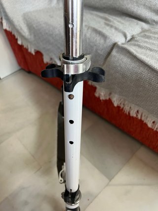 Patinete Lionelo blanco y Naranja