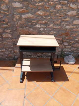 Mesa escritorio ordenador con ruedas