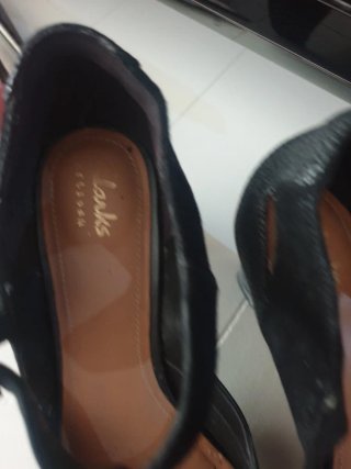 Zapatos Clarks T-bar tacón ancho negros