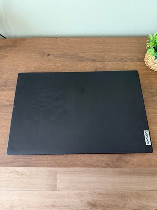 Portátil Lenovo Negro