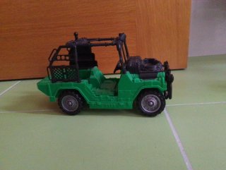 Dinosaurios Jurassic World con Jeep