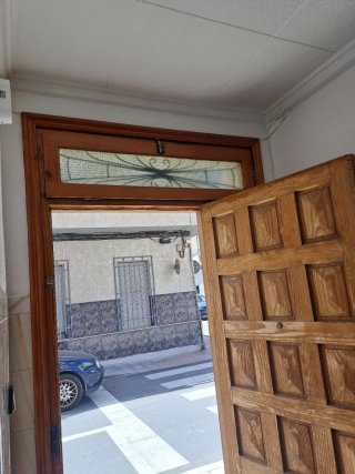 Puerta de madera para campo o planta baja