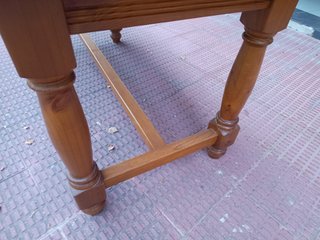 Mesa de salón extensible de madera