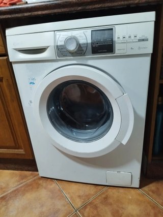 LAVADORA DE CARGA FRONTAL