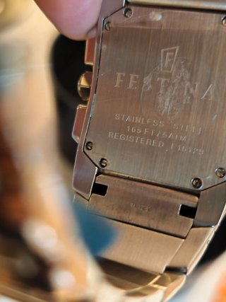Reloj Festina Cronógrafo Negro y Plateado