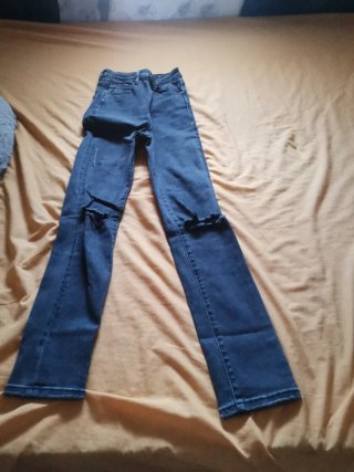 Pantalones vaqueros mom slim negros Stradivarius