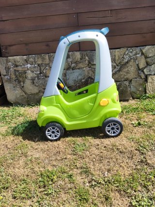 Coche de juguete para niños