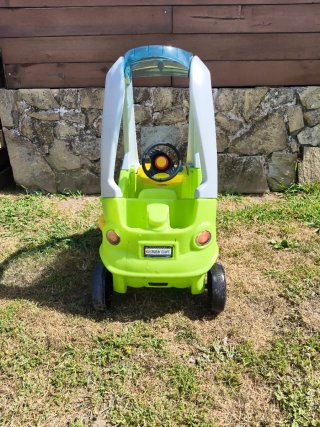 Coche de juguete para niños