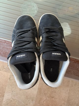 Zapatillas Adidas Grand Court Negras y Blancas