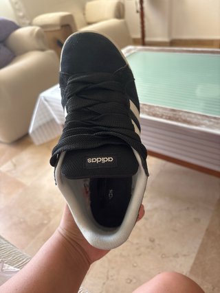 Zapatillas Adidas Grand Court Negras y Blancas