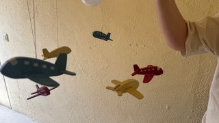 Lámpara infantil de techo con aviones
