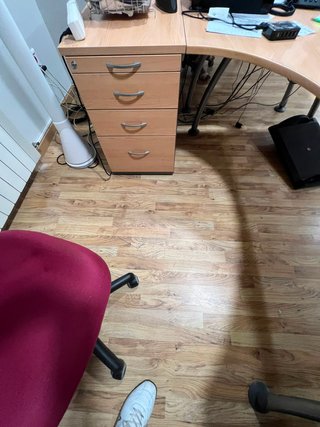Mesa de oficina madera y metal