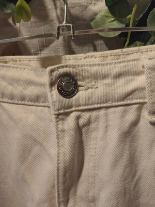 Pantalones Pull&Bear cropped blancos T40
