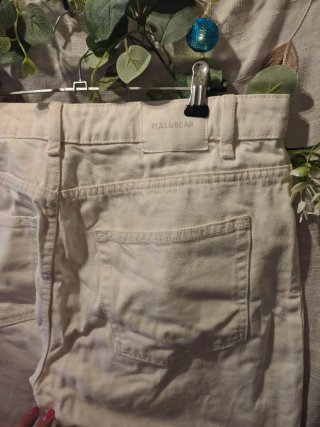 Pantalones Pull&Bear cropped blancos T40