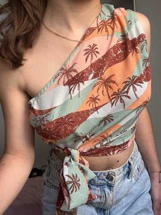 Top asimétrico palmeras talla única