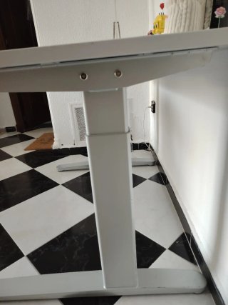 Mesa de escritorio moderna gris