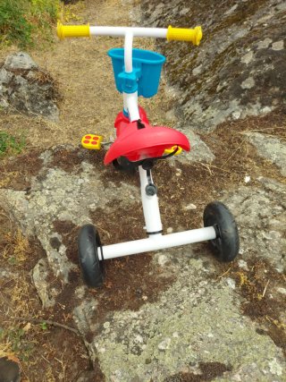 Triciclo infantil nuevo sin estrenar