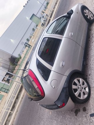 Se vende coche Opel Opel corsa 2002