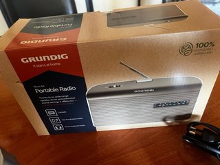 Radio Portátil Grundig Nueva