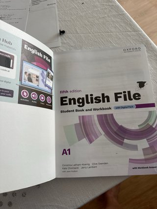 English File 5th Edition A1. Student's Book and...
