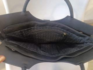 Bolso de cuero Guy Laroche negro