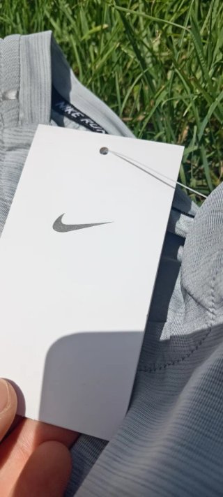 Conjunto Nike Gris Camiseta y Pantalón Corto