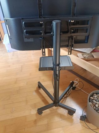 Soporte TV con ruedas BONTEC ajustable