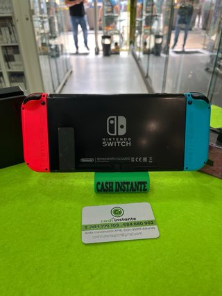 Nintendo Switch 2020 con funda Super Mario