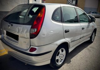 Nissan Almera tino 2.2 dci 112cv
